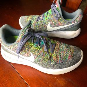 Nike Lunarlon tennis shoes